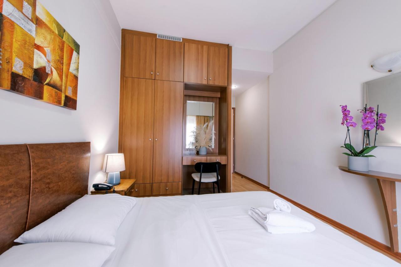 Hotel Cronos Arta Esterno foto