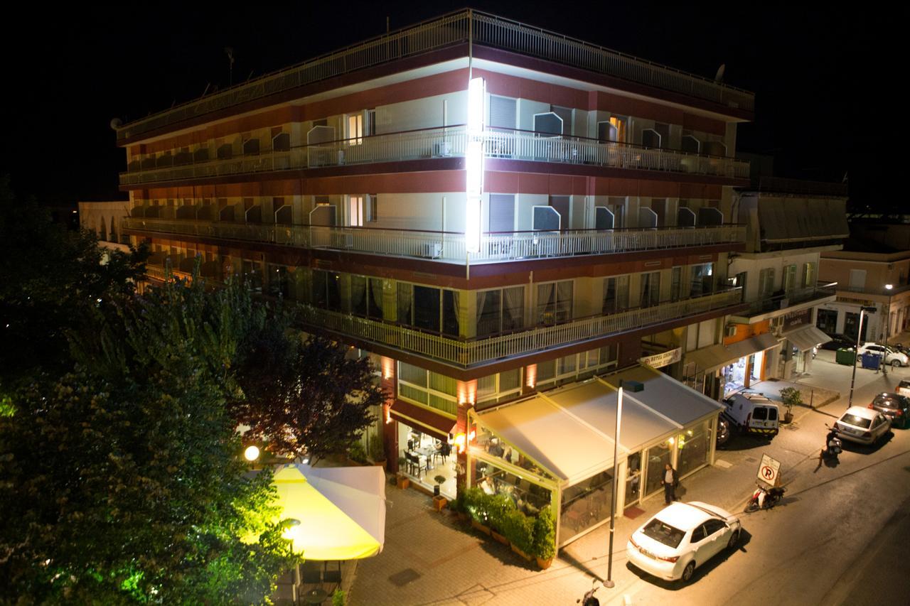 Hotel Cronos Arta Esterno foto